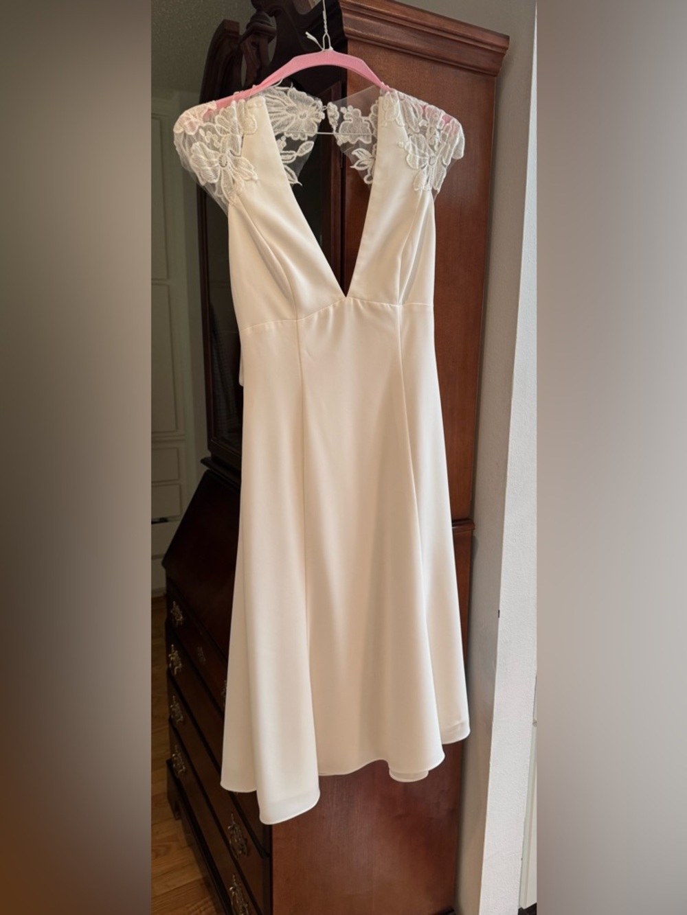 Amsale little White Lace Cap- Sleeve Dress